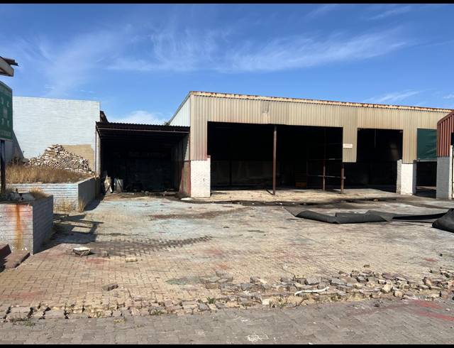 4,119M² WAREHOUSE FOR SALE IN DELPORTON